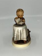 Goebel - Beeldje - Little bookkeeper - TMK5 - Keramiek,, Antiek en Kunst