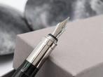 Visconti - Rembrandts Darkforest Fountain pen - Zonder, Verzamelen, Pennenverzamelingen, Nieuw