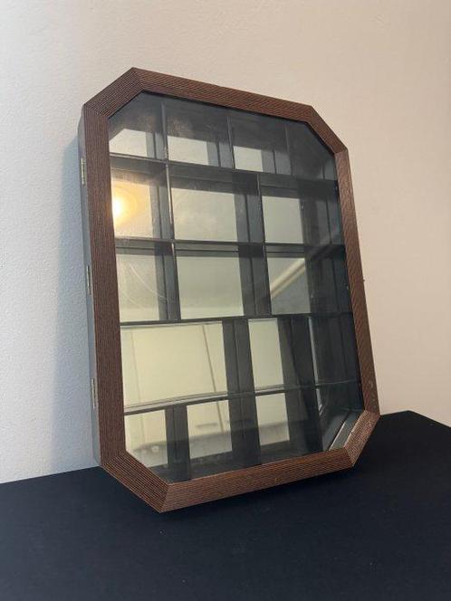 Vitrinekast - Prachtige achtzijdige glazen displaykast -, Antiek en Kunst, Curiosa en Brocante