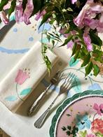 Tafelkleed en 8 handgeborduurde linnen servetten uit Madeira, Antiek en Kunst