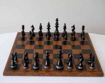 Jeu déchecs - Elegant Buffalo Horn Chess Set [50/60s] - beschikbaar voor biedingen