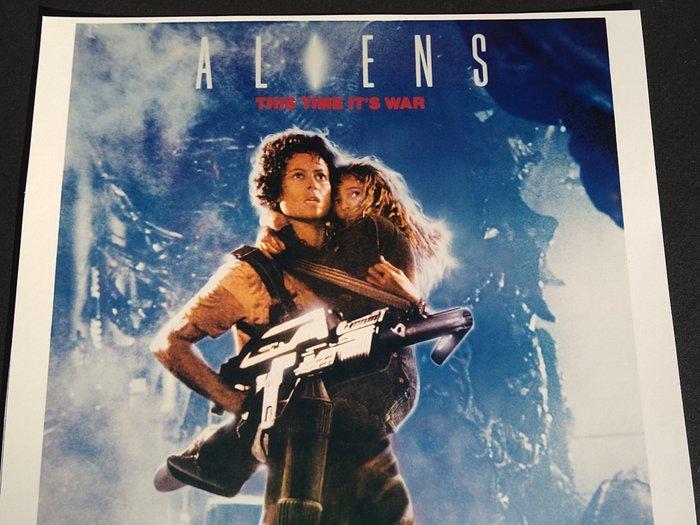 Aliens - Signed by Sigourney Weaver, with Letter of, Collections, Cinéma & Télévision