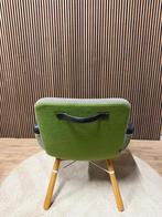 Vitra East River Chair, Huis en Inrichting, Verzenden, Zo goed als nieuw