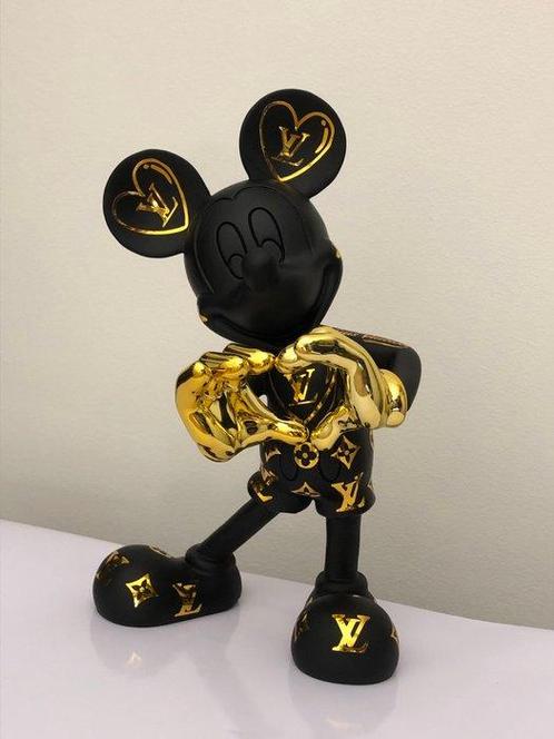 GF Exclusives - Louis Vuitton x Mickey Mouse Love, Antiquités & Art, Art | Peinture | Moderne