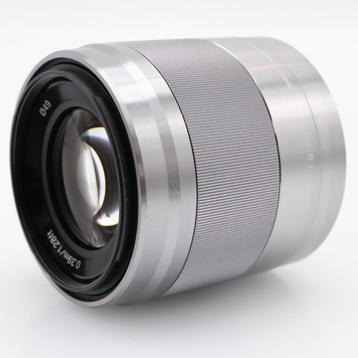 Sony E 50mm F/1.8 OSS zilver occasion, Audio, Tv en Foto, Verzenden, Zo goed als nieuw