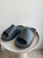 Yeezy - Slippers - Maat: Shoes / EU 38