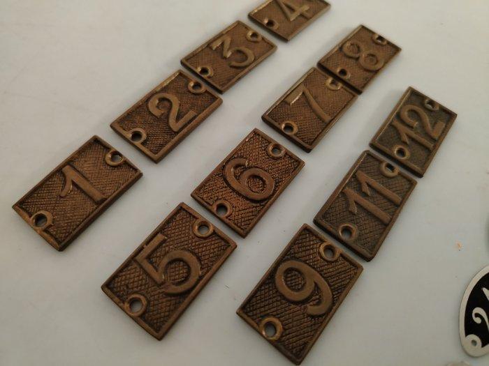 Emaille bord (41) - 1930s - Industrieel - Numeri - IJzer,, Antiek en Kunst, Antiek | Wandborden en Tegels