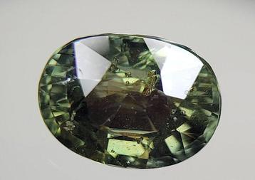 Geel, Groen Saffier - 2.69 ct - Antwerp Laboratory for