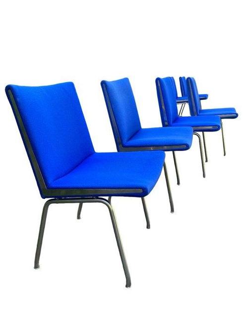 A.P. Stolen - Hans Wegner - Chaise (4) - AP 38 - Laine,, Antiek en Kunst, Antiek | Meubels | Stoelen en Sofa's