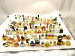 Flacon de parfum (100) - Lot denviron 100 miniatures de