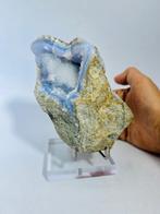 Blauwe Chalcedoon Geode uit Namibië met Druzy-kristallen, Verzamelen