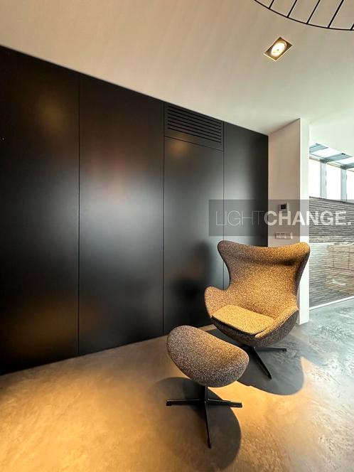 Fritz Hansen EGG Chair met Foot Stool stof of leder NIEUW, Huis en Inrichting, Fauteuils, Nieuw, Hout, Leer, Metaal