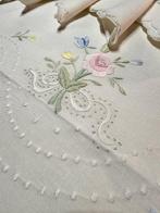 Tafelkleed (13) - 260 cm - 180 cm - Handgehaakt tafelkleed