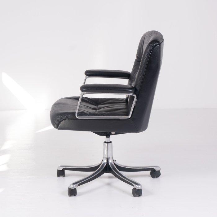 Tecno - Osvaldo Borsani - Stoel - P126 - Leder, Aluminium, Antiek en Kunst, Antiek | Meubels | Stoelen en Sofa's