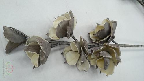 Magnolia kort foam Cool Grey/Creme Magnolia, Maison & Meubles, Accessoires pour la Maison | Plantes & Fleurs artificielles
