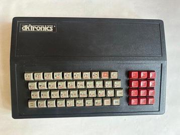 Sinclair ZX 81 with Dk Tronics keyboard - Computer