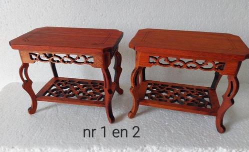 Tafel - Hout, 9 tafeltjes , hardhouten , displays , stands ,, Antiek en Kunst, Antiek | Overige Antiek