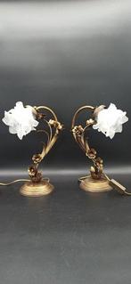 Nachtlampje (2) - IJzer, Paar Art Nouveau lampen met opaline