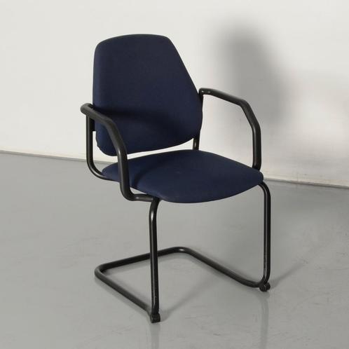 Frontseat vergaderstoel, blauw, sledeframe, Huis en Inrichting, Stoelen, Gebruikt, Ophalen of Verzenden