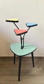 Plantentafel - lichtblauw, rood, geel en mintgroen formica -, Antiek en Kunst