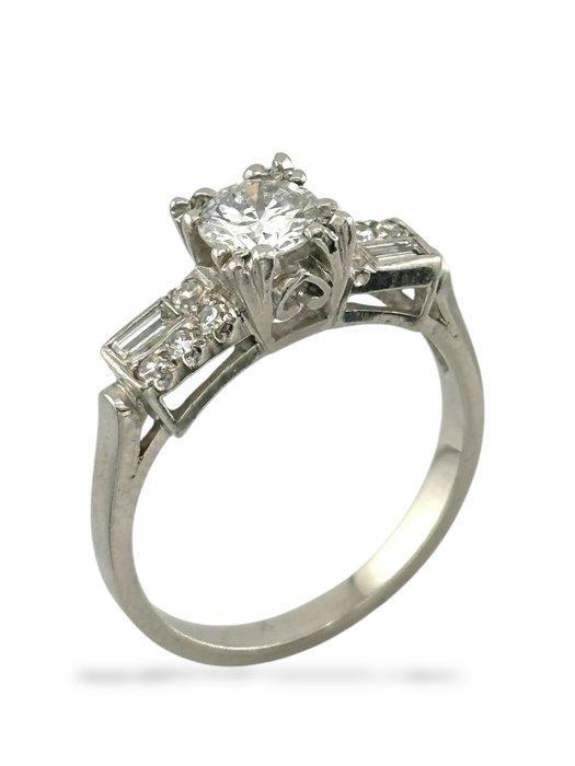 Ring - 18 karaat Witgoud, 18K witgouden ring met 0,50 karaat, Handtassen en Accessoires, Ringen