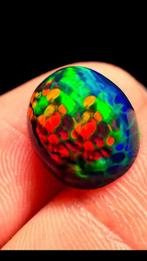 Opaal Honeycomb AAA+++ Dominant rood 4,5 ct – Lightning