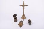 Wijwatervat (4) - 1800-1850 - wijwaterkan / crucifix, Antiek en Kunst, Antiek | Boeken en Manuscripten