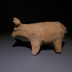 Mésopotamien Terre cuite Figure de taureau. 10 cm L., Collections