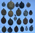 Italië, Frankrijk. Lotto 22 medaglie religiose 1900s