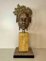 M.R. Arroyo - Diosa del pasado, Antiek en Kunst