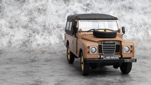 Revell, Universal Hobbies 1:18 - Voiture miniature -, Hobby en Vrije tijd, Modelauto's | 1:5 tot 1:12