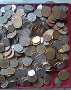 Wereld. Lot of coins world, weighing over 2,8 kg and some
