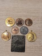 Nederland. Leuk lot van 5 strooipenningen , 2 draagpenningen, Postzegels en Munten