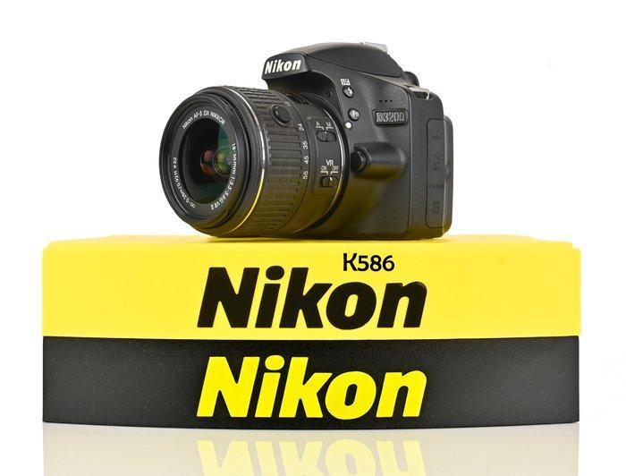 Nikon D3200 + zoomlens 18-55mm + cameratas Digitale reflex, Audio, Tv en Foto, Fotocamera's Digitaal