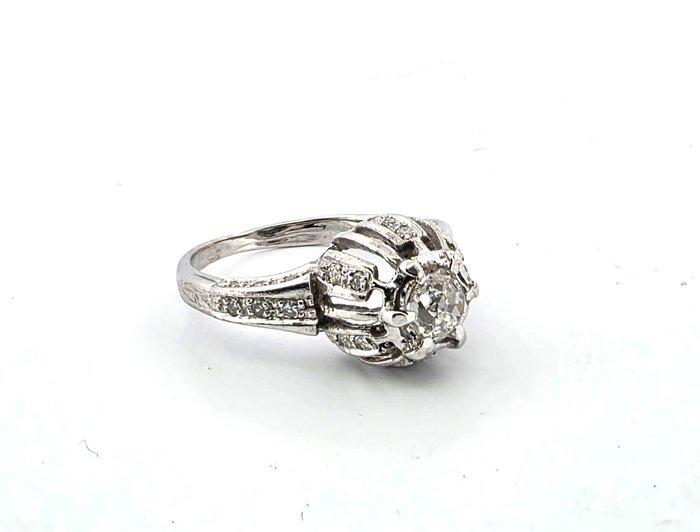 Ring Platina - 0.72ct. tw. Diamant (Natuurlijk) - Diamant, Handtassen en Accessoires, Ringen