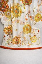 Traditionele Japanse Uchikake bruiloftskimono, rijk