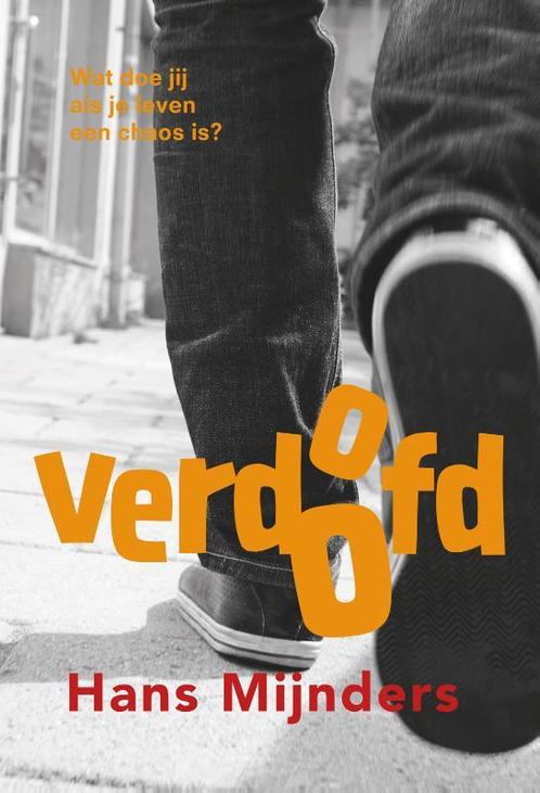 Verdoofd 9789085434443 Hans Mijnders, Boeken, Kinderboeken | Jeugd | 13 jaar en ouder, Zo goed als nieuw, Verzenden
