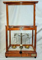Giovanni Arecchi & figlio - Antica bilancia da laboratorio