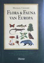 Flora & fauna van Europa 9789052101750, Zo goed als nieuw, Michael Chinery, Verzenden