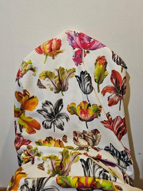 Boheems stoffen met kleurrijke tulpen - realistische, Antiek en Kunst, Antiek | Tapijten, Tafelkleden en Textiel