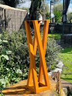 Ana Lucia B.M - Pedestal Exposición - XL - No Reserve