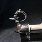 Âge du bronze Bronze Sceptre Goat Standart. 14 cm de long., Collections