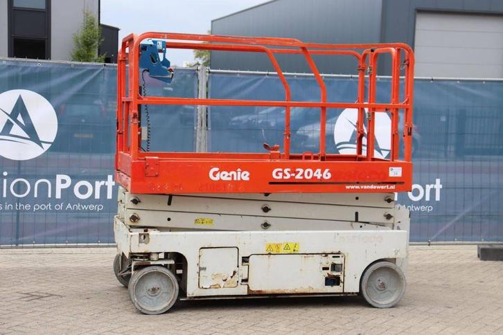 Veiling: Schaarlift Genie GS2046 Elektrisch 8m 2012, Zakelijke goederen, Machines en Bouw | Liften, Steigers en Ladders, Ophalen