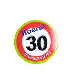 Button 30 Jaar Verkeersbord 5,5cm, Hobby en Vrije tijd, Nieuw, Verzenden