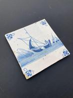 Tegel - Antieke Delfts blauwe tegel met een vissersboot met
