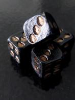 Dobbelstenen - Botwitte & zwarte dobbelstenen -