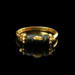 Byzantijns Ring met versierde Byzantijnse glaskraal