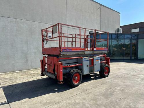 Skyjack - 2009 - SJ8831 - Hoogwerker - LPG - 4x4, Zakelijke goederen, Machines en Bouw | Liften, Steigers en Ladders