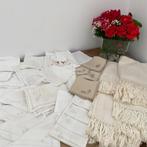 Tessitura telaio - 32 Antieke handdoeken, servetten, lijst