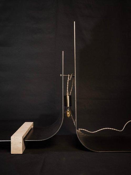DARK atelier - Lamp - BOTSNING 2.1 - IJzer, Travertijn, Antiek en Kunst, Kunst | Designobjecten